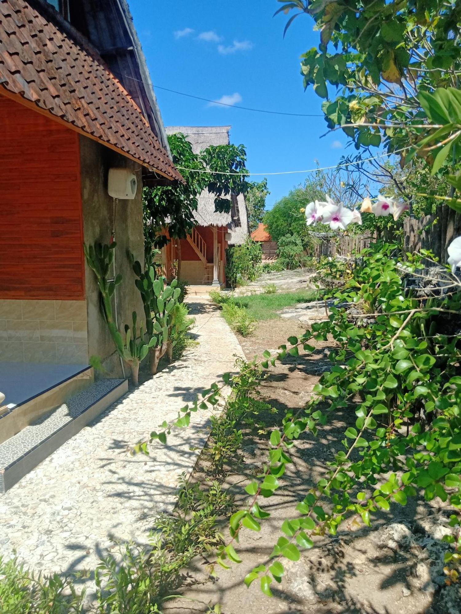 The Somayan Bungalows Batununggul Exterior photo